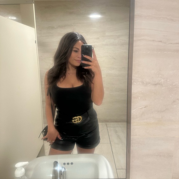 Meet your Posher, RaeAnna - Picture 2 of 3